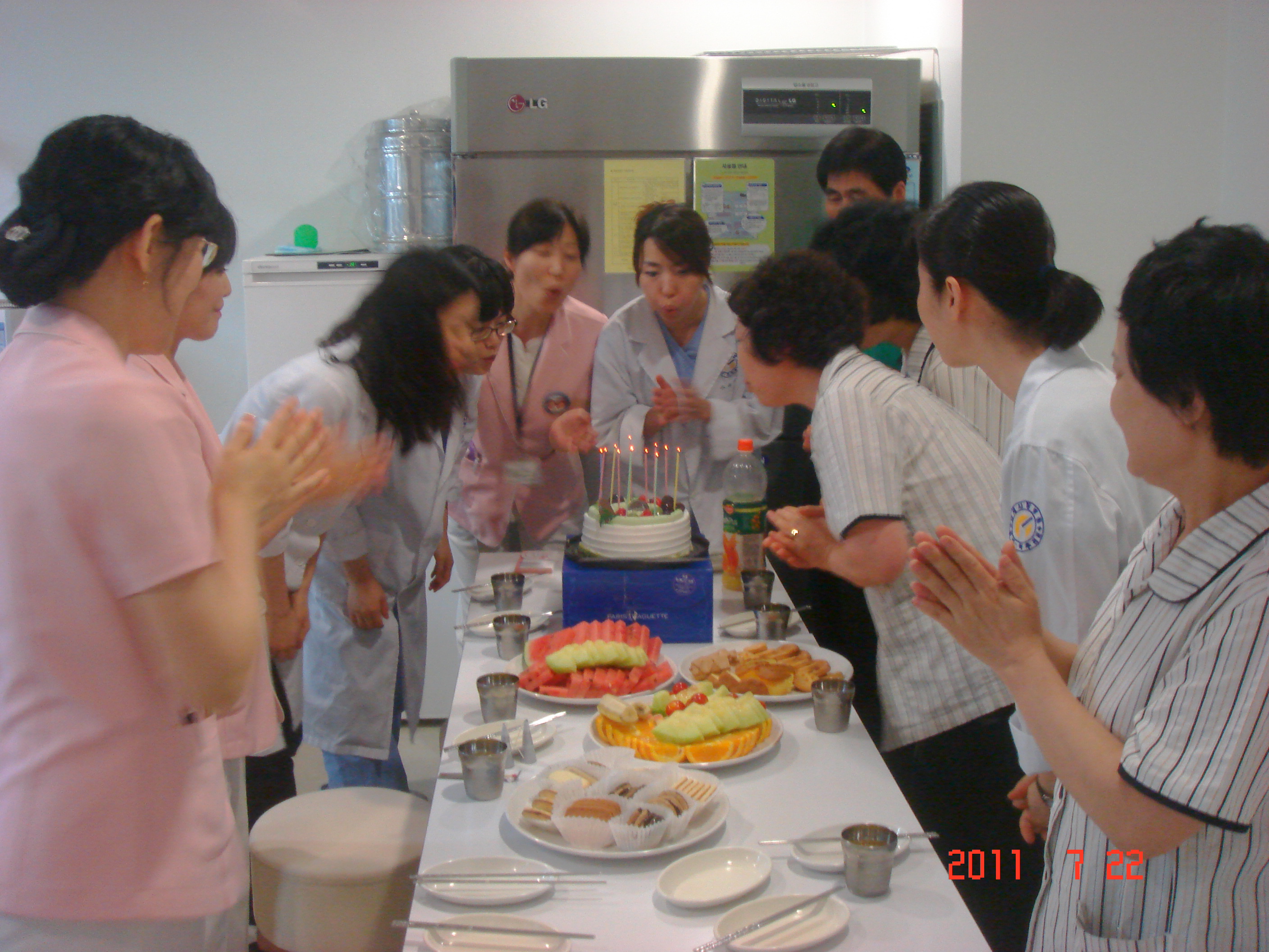 2011년 7월 22일 - 강북점 생일자 파티 게시글의 3번째 첨부파일입니다.