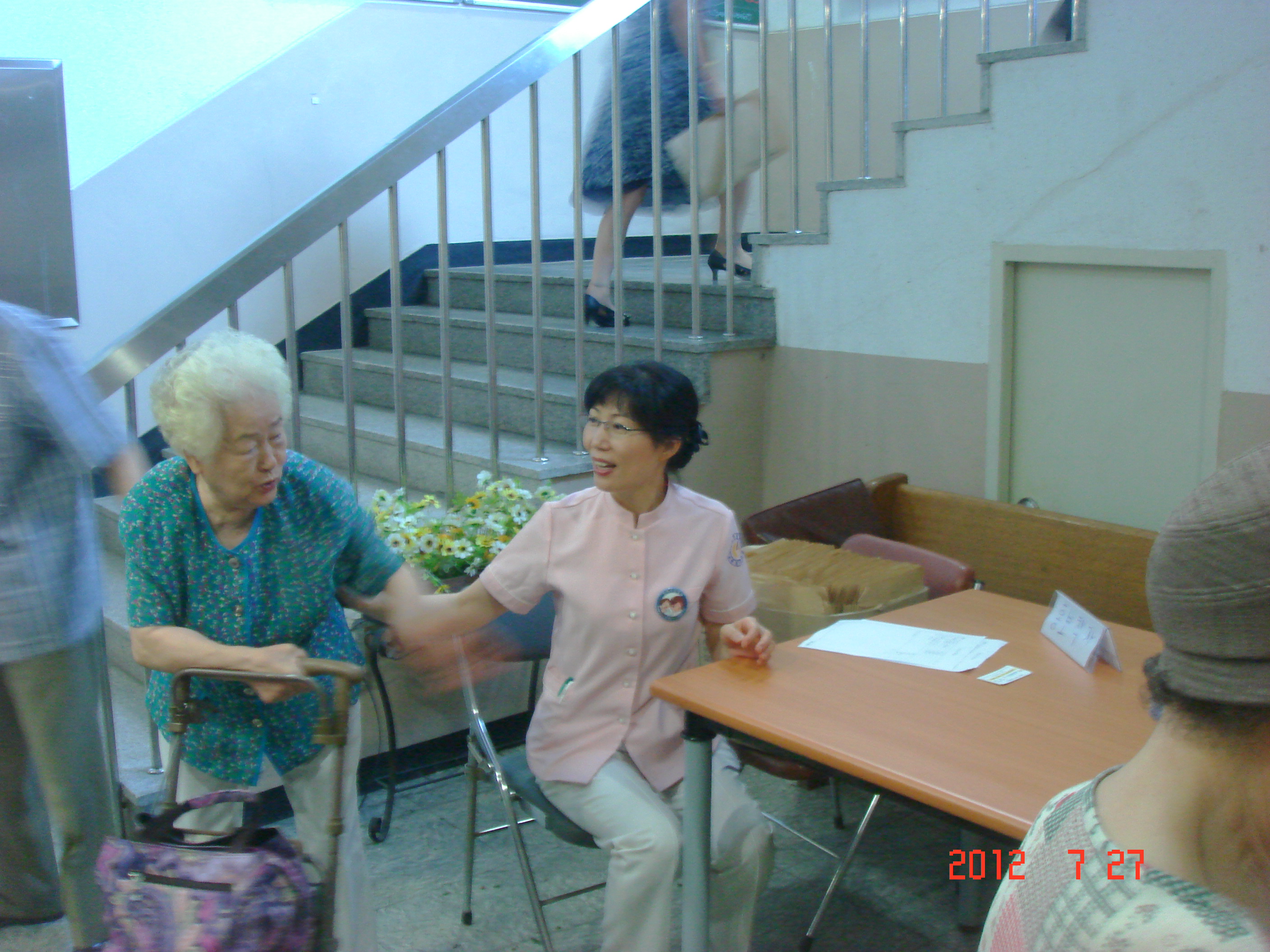 2012년 7월 27일 - 호산나교회 의료봉사 게시글의 9번째 첨부파일입니다.