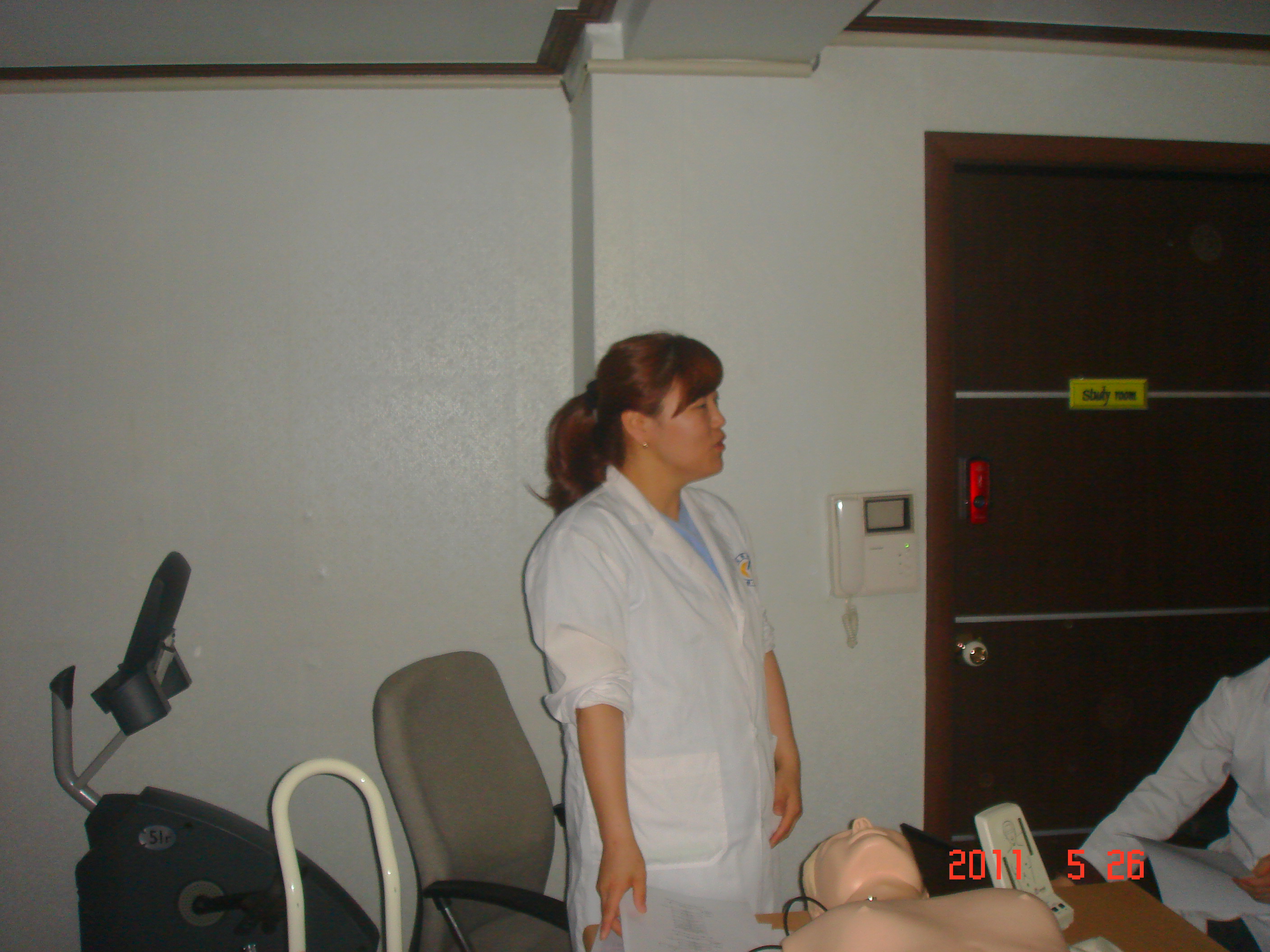 [강북점] 2011년 5월 26일 - 전직원 직무교육 실시 (심폐소생술, CPR) 게시글의 1번째 첨부파일입니다.