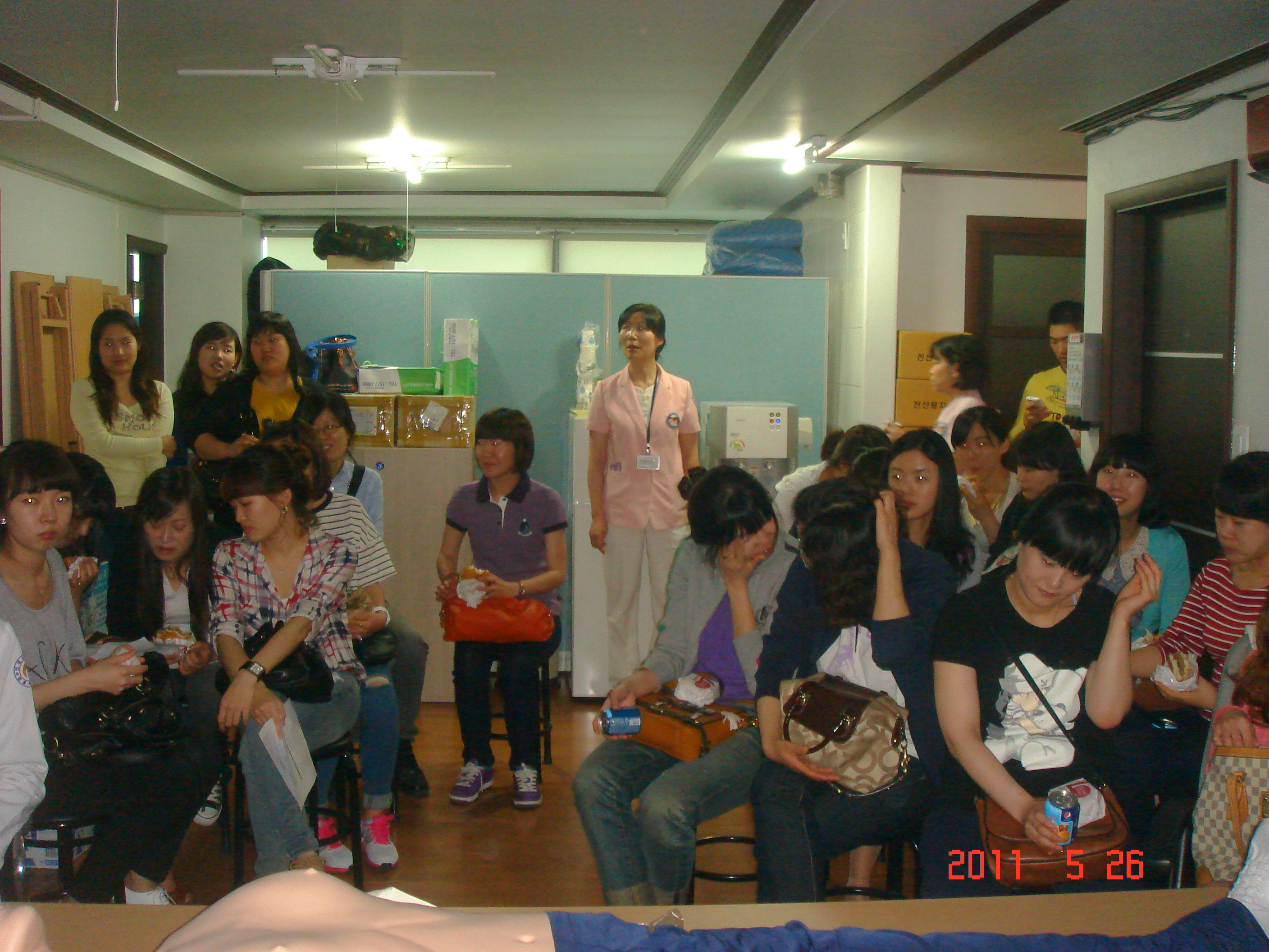 [강북점] 2011년 5월 26일 - 전직원 직무교육 실시 (심폐소생술, CPR) 게시글의 2번째 첨부파일입니다.